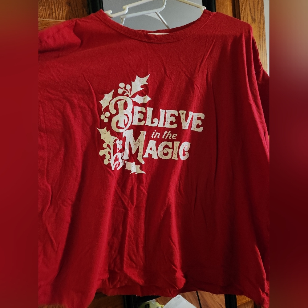 Old Navy Tshirt